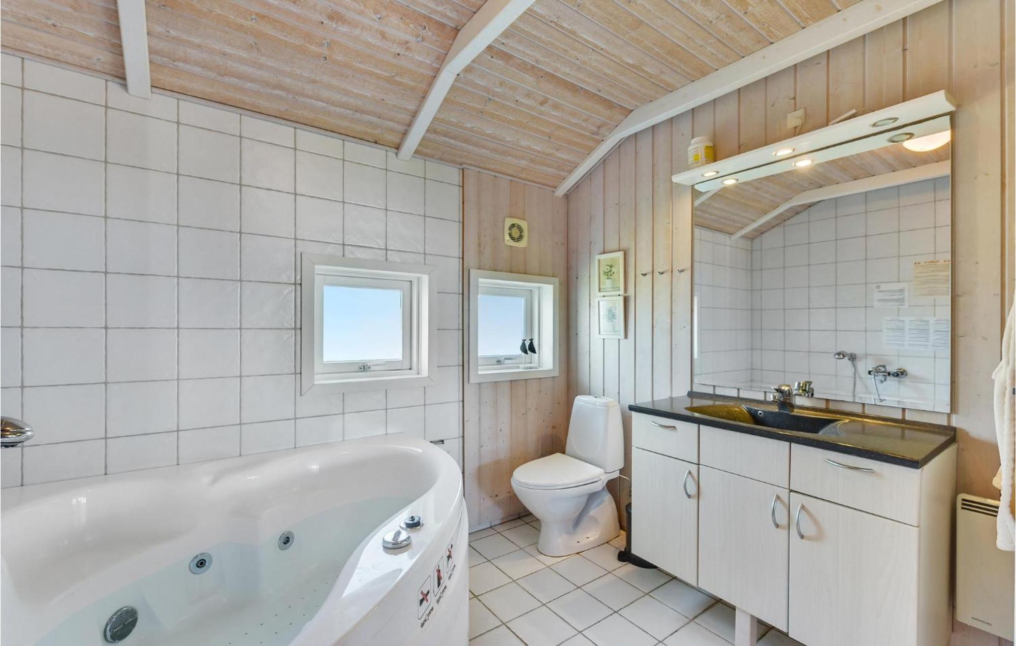 Beautiful Home In Nordborg With Wifi Zewnętrze zdjęcie